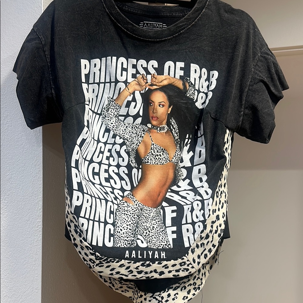 Aaliyah custom tee
